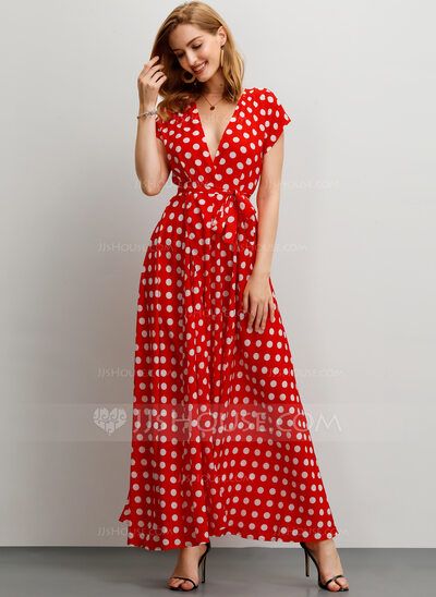 Red Dress Street Style, Aline Dresses, Dress Polkadot, Casual Maxi Dresses, Red Polka Dot Dress, Stylish Sarees, Maxi Robes, Red Polka Dot, Maxi Dresses Casual