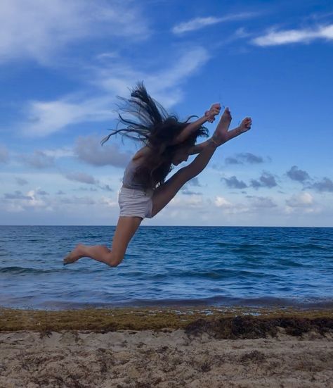 florida vibes summer hurdler cheer Cheer Flip Stunt, Full Up Cheer Stunt, Baha Cheer Stunt, Cheerleading Jump, Liberty Cheer Stunt, Jv Cheer Stunts, Cheerleading Stunt, Gymnastics, Cheerleading