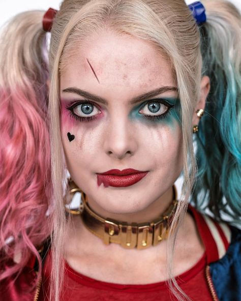 Laura Gilbert  @infamous_harley_quinn - COSPLAY IS BAEEE!!! Tap the pin now to grab yourself some BAE Cosplay leggings and shirts! From super hero fitness leggings, super hero fitness shirts, and so much more that wil make you say YASSS!!! Harley Quinn Disfraz, Laura Gilbert, Karneval Diy, Harley Quinn Makeup, Harley Quinn Halloween, Makeup Hacks Beauty Secrets, Harley Quinn Costume, Queen Makeup, Harley Quinn Cosplay