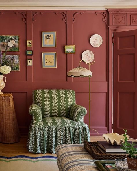 Lorcan Reverse in Banana Palm, beautifully upholstered on the classic English country armchair in this room by the talented @Uns.hobb_interiors. Eating Room Red, Cottage Core Interior, Country Armchair, Ayush Kejriwal, Durga Ma, Unique Interiors, Living Room Red, Cosy Corner, Tanjore Painting