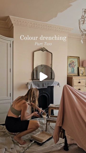 Elle Hervin on Instagram: "Colour drenching my vintage bedroom - Part Two ✨️. This is hands down one of the best decorating decisions I've ever made. I put this off for months because I couldn't bear the thought of painting the ceiling, and it is definitely an unpleasant job 😵‍💫😅, but so very worth it.  The bedroom now feels even cosier, more immersive, and the result is much more beautiful and impactful than I expected.  Colour is Farrow & Ball Setting Plaster.  #farrowandballsettingplaster #settingplaster #vintagebedroom #cornicing #vintagedetails" Setting Plaster Bedroom Ideas, Farrow And Ball Dimity Bedroom, Paint Bedroom Ceiling, Colour Drenching Bedroom, East Facing Bedroom, Painted Bedroom Ceiling, Setting Plaster Farrow And Ball, Color Drenching Bedroom, Farrow Ball Setting Plaster