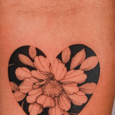 Heart With Flowers Tattoo, Heart Flower Tattoo, Heart With Flowers, Framed Tattoo, Money Tattoo, Frame Flower, Instagram Heart, Flowers Tattoo, Heart Flower