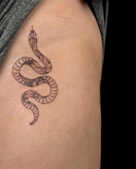 Instagram: @murphytattooco Fire Snake, Hip Thigh Tattoos, Intricate Tattoo, Hip Tattoos Women, Inspiration Tattoos, Red Ink Tattoos, Sternum Tattoo, Badass Tattoos, Discreet Tattoos