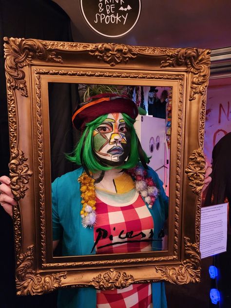 Art inspired Halloween costume. Made with face paint. All items thrifted except for the hat. Painting Costume, Art Costume, Live Painting, Famous Artwork, Pablo Picasso, Framed Artwork, Face Paint, Halloween Costumes, Halloween