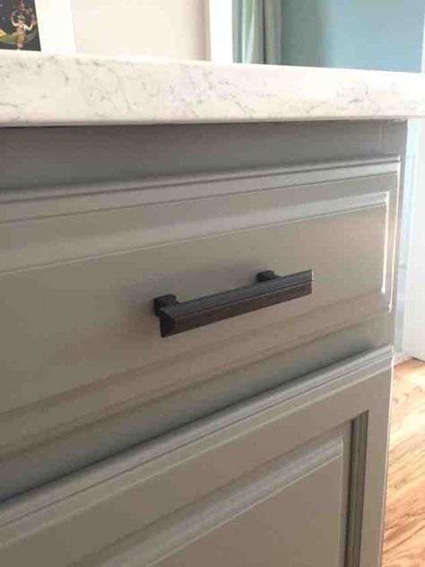 Chelsea Gray, Apartment Modern, Refacing Kitchen Cabinets, Cabinet Refacing, Gray Cabinets, Gray Kitchen, Beautiful Cabinet, New Kitchen Cabinets, Simply White