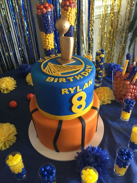 Golden State Warriors Cake Golden Warriors Cake, Warrior Birthday Party Golden State, Golden State Birthday Party Ideas, Golden State Warriors Birthday Cake, Golden State Warriors Birthday Party, Warriors Birthday Cake, Warriors Basketball Party, Warriors Birthday Party, Golden State Warriors Cake