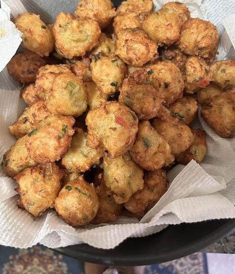 Bajan (Barbados) Cooking, Baking & Beverages - Pictures, videos & Recipes | Just some bajan fish cakes | Facebook Bajan Bakes Recipe, Bajan Fish Cakes Recipe, Bajan Food, Bakes Recipe, Barbados Food, Fish Cakes Recipe, Fish Cakes, Fish Cake, Caribbean Recipes