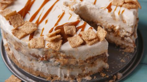 Cinnamon Toast Crunch Bars, Diy Ice Cream Cake, Ice Cream Cake Recipe, Crunch Cake, Diy Ice Cream, Cinnamon Toast Crunch, Cinnamon Toast, Cream Desserts, Ice Cream Desserts