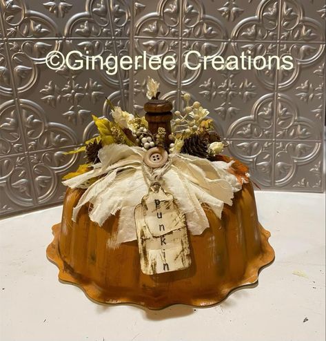 Bundt Pan Pumpkin Diy, Bundt Pan Pumpkins, Bunt Pan Pumpkin Craft, Bundt Pan Pumpkin Craft, Bundt Pan Pumpkin, Bundt Pans, Vintage Booth, Fall Pumpkin Crafts, Fall Decor Diy Crafts