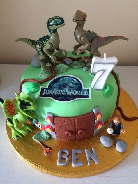 Lego Jurassic world cake Easy Jurassic Park Cake, Jurassic Lego Cake, Lego Jurassic Park Cake, Jurassic World Lego Cake, Lego Jurassic World Birthday Party, Jurassic Park Lego Party, Lego Dinosaur Cake, Jurassic World Lego Party, Jurassic World Cake