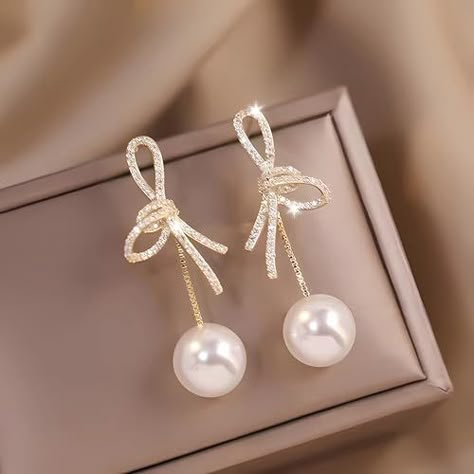 Elegante Y Chic, Diamond Bows, Pearl And Diamond Earrings, Women Earrings, Earrings Diamond, Statement Drop Earrings, Wedding Bridal Jewellery, Bow Earrings, Trendy Earrings