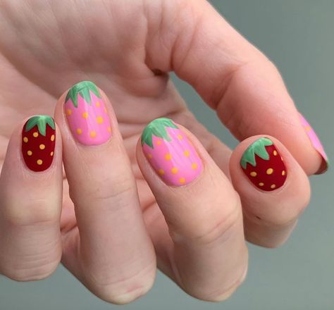 Bandana Nails, Nails Gorgeous, Strawberry Nail Art, Fresh Nail, Food Nails, March Nails, Confetti Nails, Winter Manicure, Watermelon Nails