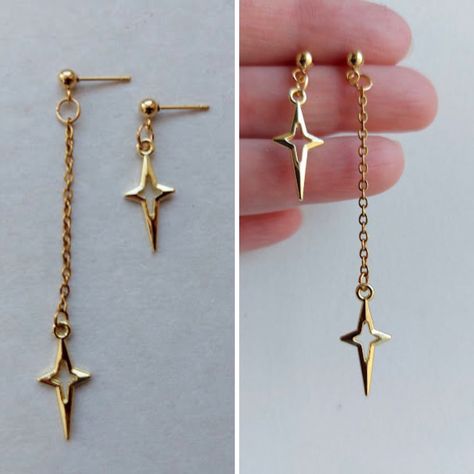 Aesthetic Earrings Grunge, Comet Jewelry, Star Clothes, Alt Earrings, Earrings Grunge, Stars Accessories, Metallic Earrings, Earring Inspo, Cool Earrings