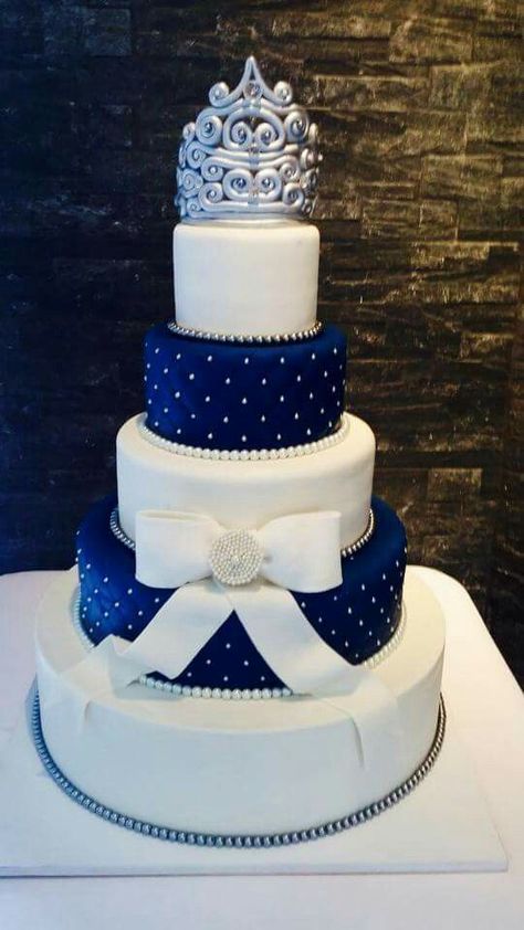 Royal Blue Wedding Cake Ideas, Royal Blue Wedding Cakes, Quinceanera Cakes, Silver Cake, Floral Wedding Cakes, Romantic Wedding Cake, Wedding Cakes Blue, Themed Wedding Cakes, Blue Themed Wedding