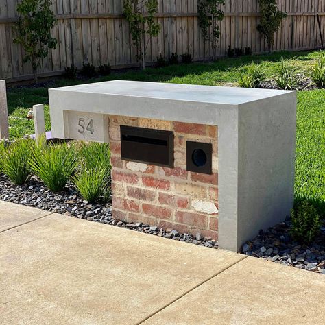 Concrete Front Steps, Floating Steps, Steps Outdoor, Brick Mailbox, Concrete Studio, Concrete Outdoor Kitchen, Architectural Concrete, Timber Battens, Recycled Brick