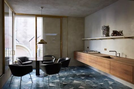 Massimo Adario, Key Images, Interior Minimal, Interior Design Per La Casa, Italian Interior, Carlo Scarpa, Minimalism Interior, Interior Deco, Living Room Colors