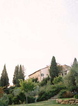 Classic Tuscan Villa Wedding Tuscan Villa Wedding, Chianti Italy, Classic Villa, Tuscan Villa, Villa Wedding, Wedding Rituals, Tuscany Wedding, Film Photographers, Tuscany Italy