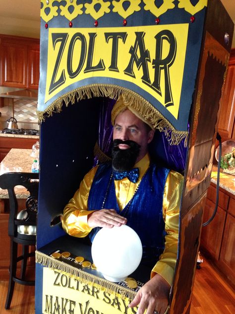 Zoltar Halloween costume Circus Halloween Costumes, Creepy Carnival, Halloween Creative, Best Friend Halloween Costumes, Halloween Cans, Circus Costume, Homemade Costumes, Creative Costumes, Carnival Themes