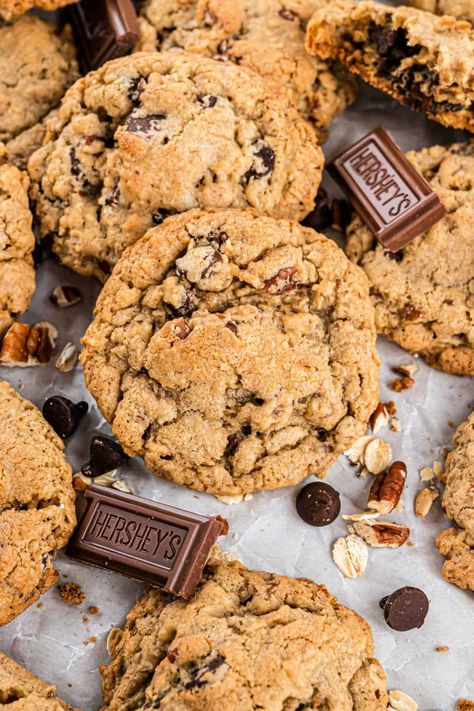 Neiman Marcus Chocolate Chip Cookies Neiman Marcus Chocolate Chip Cookies Recipe, Neiman Marcus Chocolate Chip Cookies, Neiman Marcus Cookie Recipe, Gooey Desserts, Neiman Marcus Cookies, Potato Chip Cookies, Shugary Sweets, Nieman Marcus, Frozen Cookie Dough