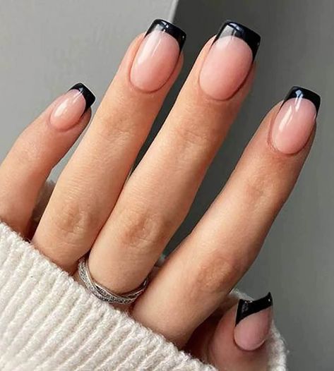 Clear And Black Nails Acrylic, Black Tip Gel Nails Short, Colored Fresh Tip Nails, Simple Nail Manicure, Natural Nails With Black Tips, Black And Grey Nails Short, Black French Ombre Nails, Black Tip Gel Nails, Painted Tips Nails