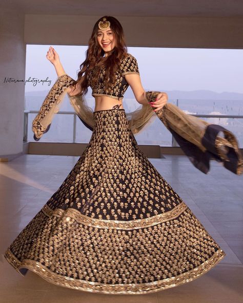 Evening Dress Outfit, Jannat Zubair Rahmani, Jannat Zubair, Lehnga Dress, Happy Republic Day, Indian Bridal Fashion, Indian Designer Outfits, Bollywood Girls, Republic Day