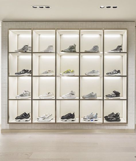 Shoes Collection Display, Shoe Rack For Home, Shoe Cabinet Design, Eastside Golf, Shoes Display, Sneakerhead Room, Shoe Store Design, Sneaker Displays, Disney Diy Crafts