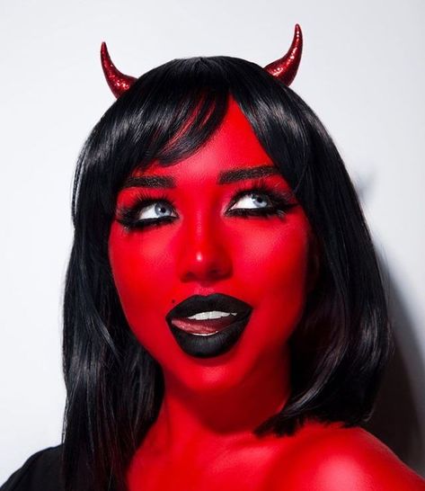 Demon Halloween Costume Female, Red Devil Makeup, Werewolves Art, Devil Makeup Halloween, Demon Makeup, Halloween Costumes 2022, Devil Makeup, Dark Green Hair, Up Halloween Costumes