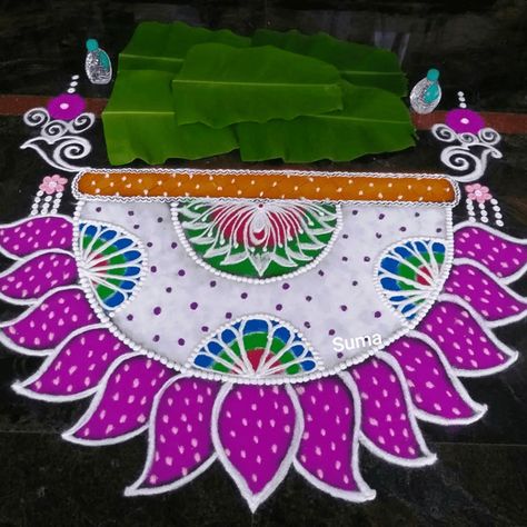 Semicircle Rangoli, Festival Rangoli, Rangoli Designs Images, Rangoli Kolam, Flower Rangoli, Rangoli Design, Rangoli Designs, Birds, Living Room