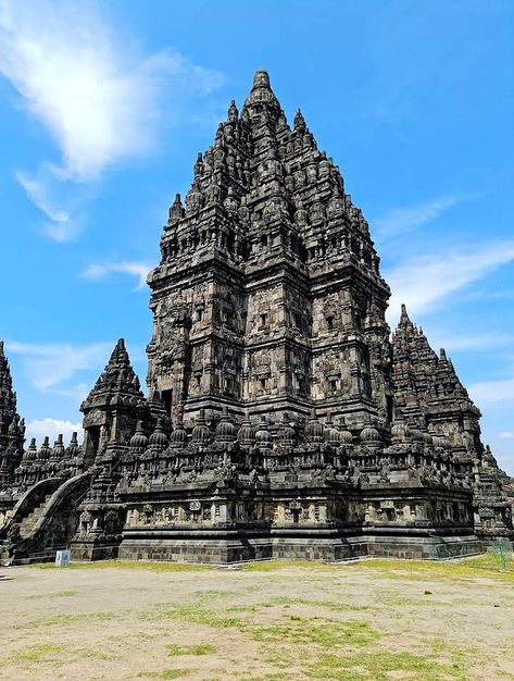 Dewa Siwa, Kerajaan Mataram, Agama Hindu, Ancient Indian Architecture, Mataram, Indian Architecture, Apa Aja, Cologne Cathedral, Game Art