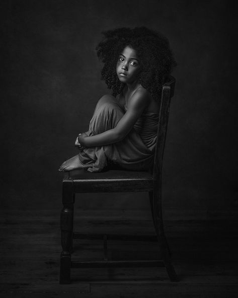 Photography Studio Ideas, Fine Art Portrait Photography, Children Photography Poses, Modern Photographers, Art Photography Portrait, Fine Art Portraiture, Annie Leibovitz, Photography Competitions, Photo Competition