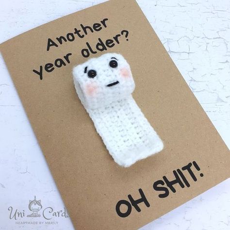 Knitted Birthday Cards, Crochet Birthday Cards, Crochet Birthday Presents, Crochet Greeting Cards, Birthday Crochet Gift Ideas, Crochet Birthday Gifts, Funny Crochet Gifts, Crochet Cards, Diy Birthday Gifts For Friends