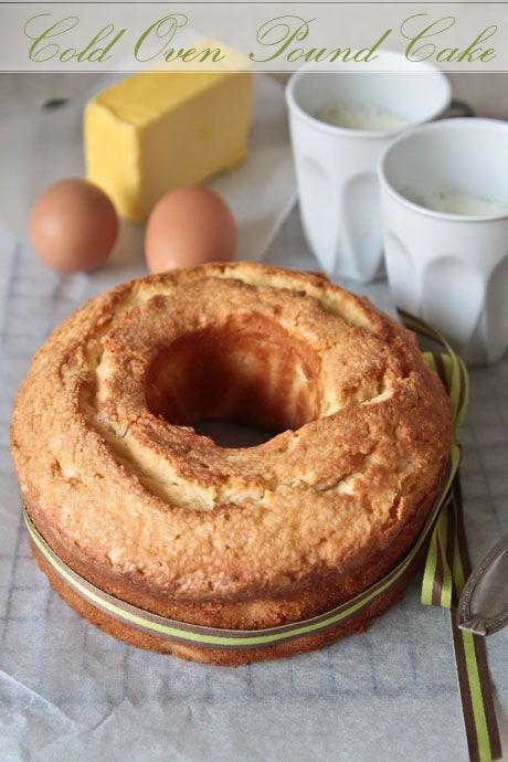 Cold Oven Pound Cake recipe @ Not Quite Nigella Cold Oven Pound Cake, Cream Cheese Pound Cake Recipe, Southern Pound Cake, Easy Pound Cake, Chocolate Crackles, Almond Pound Cakes, Italian Cakes, Cream Cheese Pound Cake, Torte Cupcake