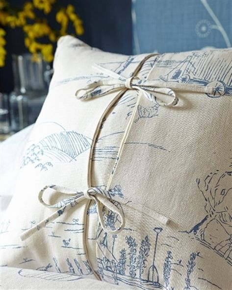 Florals Designer Cushions – Square, Rectangular Scatter Cushions & Throws - Vanessa Arbuthnott Vanessa Arbuthnott, Sewing Cushions, Bantal Sofa, Cushion Cover Designs, Pretty Pillow, Sewing Pillows, Diy Pillows, Cushion Design, A Pillow