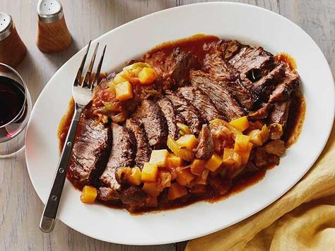 Pot Roast Chef Anne Burrell, Anne Burrell, Perfect Pot Roast, Pot Roast Recipe, Chef Food, Roast Recipe, Pot Roast Recipes, Beef Chuck, Chuck Roast