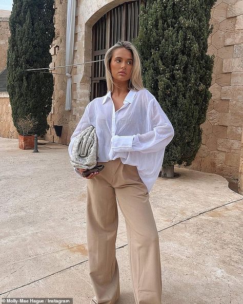 Tan Trousers Outfit, Colorful Outfit Ideas, Mushroom Outfit, Audition Outfit, Linen Shirt Outfit, Night Luxury, Tan Trousers, Women Summer Outfits, Colorful Outfit