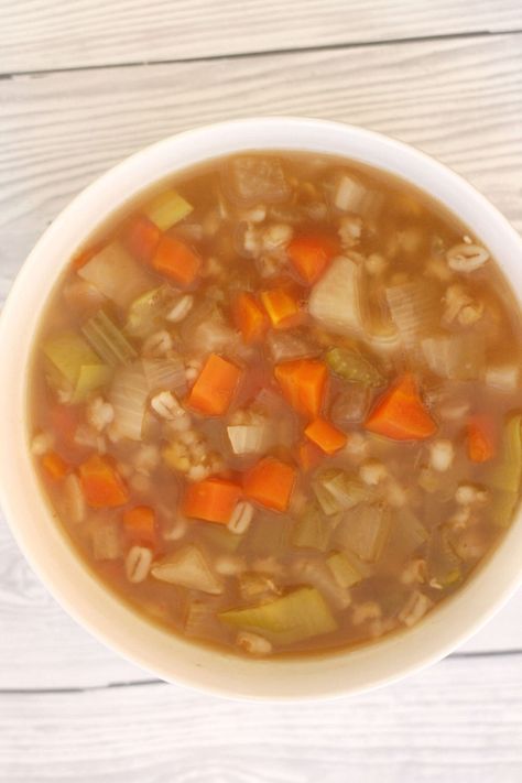 This easy Scotch broth is a delicious, hearty comfort soup, perfect for warm winter's days. Scottish Soups And Stews, Scotch Broth Soup Recipes, Vegetable Broth Soup, Scotch Broth Soup, Scotch Broth, Broth Soup, Scottish Food, Cheap Food, Irish Food