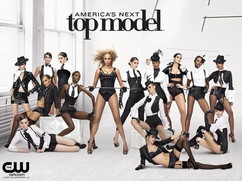 News to make you smize this morning! American Top Model, Group Shoot, America's Next Top Model, Tyra Banks, Next Top Model, Tv Characters, Best Seasons, Reality Tv Shows, Fashion Group