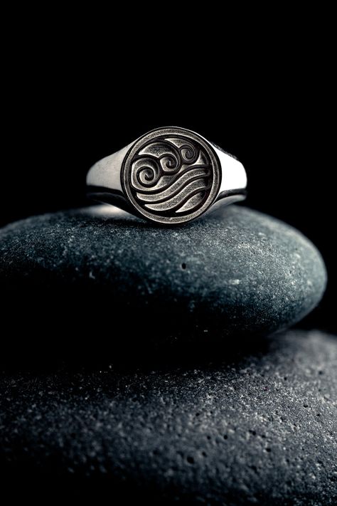 Silver Rings For Men, Mens Ring Designs, Clothing Wardrobe, Water Tribe, Allegiant, Dope Jewelry, Funky Jewelry, Mens Silver Rings, Men's Jewelry Rings