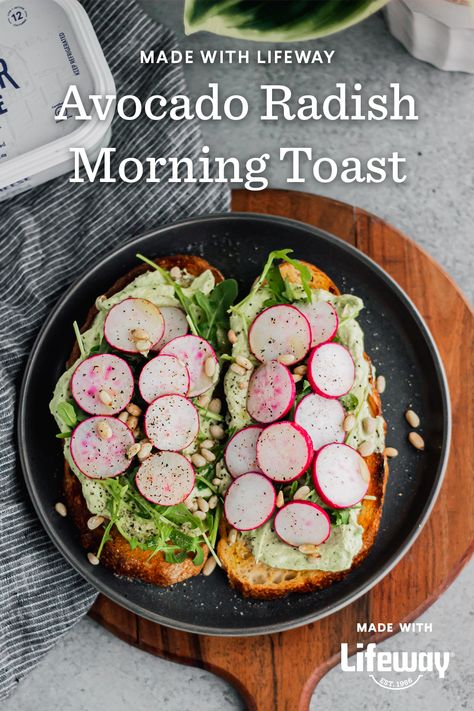 Add a little color to your breakfast routine. Try our Avocado Radish Morning Toast recipe, which combines the peppery taste of radishes and arugula with the creamy avocado and Lifeway Farmer Cheese for a nutrient-packed plate that’s easy and delicious. Radish Avocado Toast, Radish Breakfast, Alternative Breakfast, Farmer Cheese, Springtime Recipes, Morning Toast, Spring Food, Watermelon Radish, Healthy Probiotics