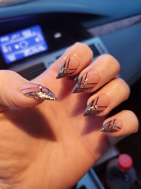 New Years Eve Nails Stiletto, Stiletto Nails Designs Short, Great Gatsby Nails, Shorties Nails Square, Nails Art Winter, Nail Art 2022, Design Nails Art, Winter Nails Art, Nail Art Aesthetic