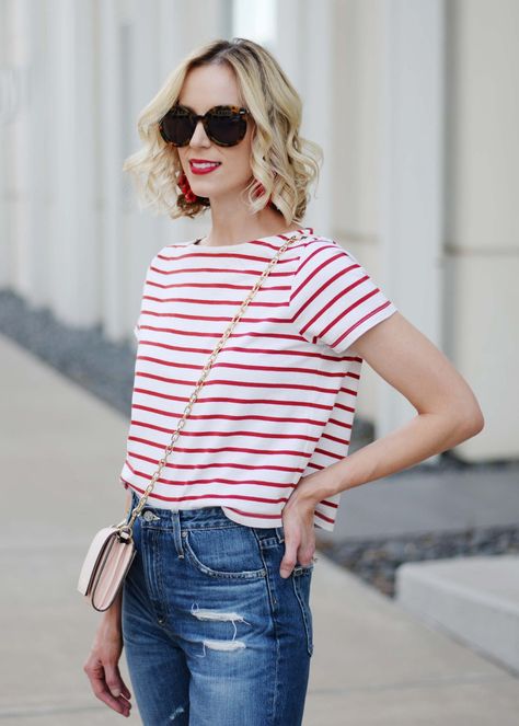 Easy 4th of July Outfit Idea, red and white striped top, red lipstick, AG straight leg Phoebe jeans, espadrille wedges Red Striped Blouse Outfit, Red Striped T Shirt Outfit, White And Red Shirt Outfit, Red Striped Top Outfit, Red And White Striped Shirt Outfit, Red Striped Shirt Outfit, Outfit Noel, Outfit Rojo, Festival Outfit Summer