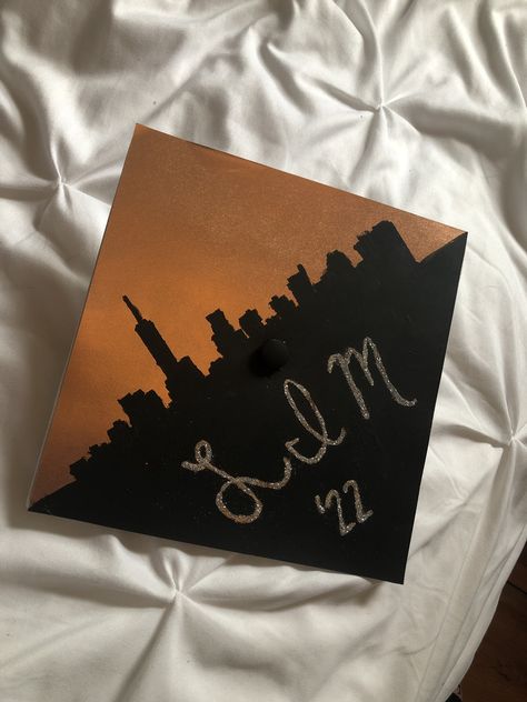 Senior Season, High School Graduation Cap, Grad Caps, Cap Ideas, Graduation Caps, Nyc Skyline, Grad Cap, High School Graduation, School Graduation