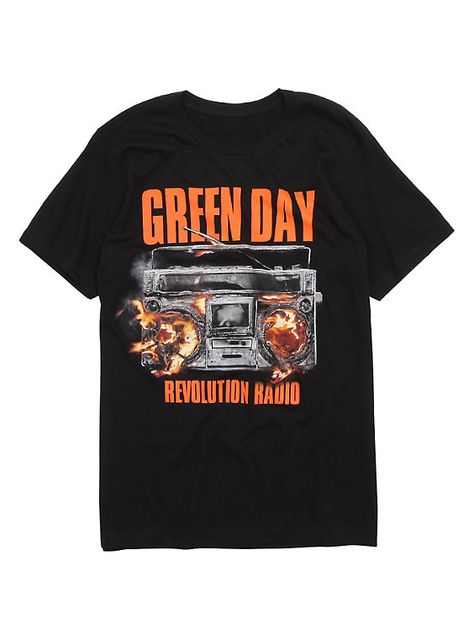 Green Day Revolution Radio, Neo Grunge, Hot Topic Shirts, Tokyo Street Fashion, Vintage Band Tees, Tshirt Quilt, Boom Box, Le Happy, Green Tee