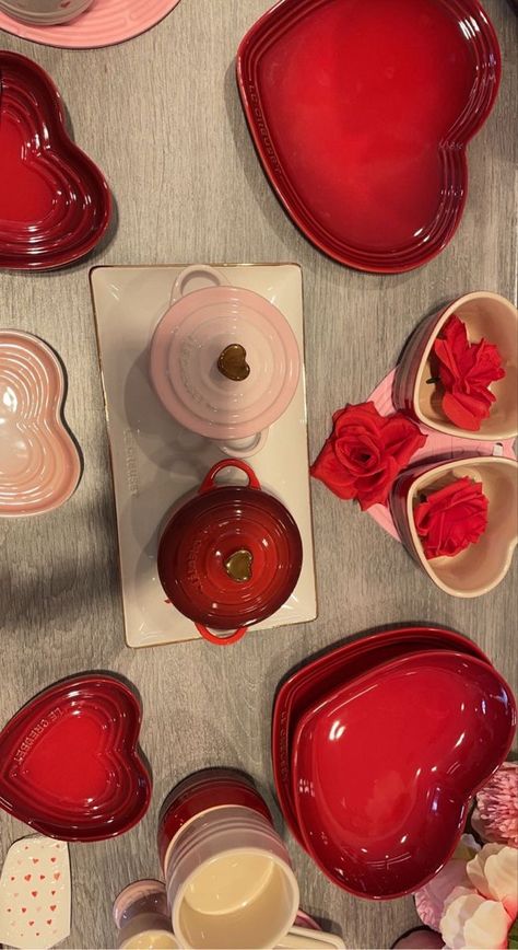 Le Creuset Aesthetic, Le Creuset Mini Cocotte, Cute Aesthetic Rooms, Beautiful Kitchenware, Crockery Design, Kitchen Wares, Dream Apartment Decor, Future Apartment Decor, Super Kawaii