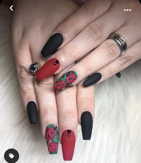 Red Black Nails, Rose Nail Design, Coffin Nails Matte, Unghie Nail Art, Rose Nail Art, Floral Nail Designs, Black Nail Designs, Rose Nails, Red Nail