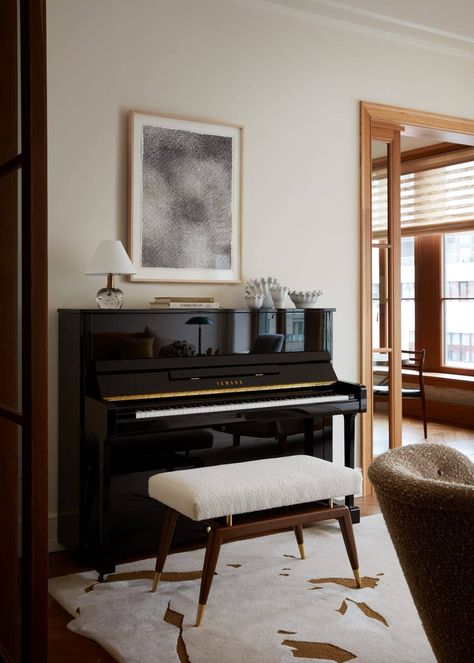 Black Upright Piano Living Room, Black Upright Piano Decor, Upright Piano Decor, Piano Nook, Piano Inspiration, Piano Corner, Piano Room Design, Piano Styling, Log Tables