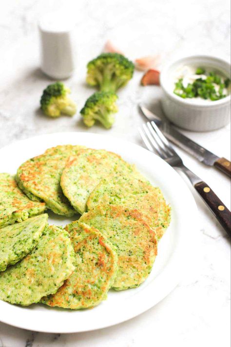 Broccoli Pancakes, Vegetable Spaghetti, Crockpot Chicken Healthy, Garlic Broccoli, Healthy Pancake Recipes, Garlic Rice, Pancake Recipes, Crockpot Breakfast, Gouda Cheese