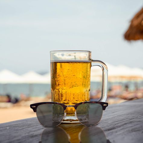 #20160611 #BEER #USA The Perfect Summer Beer for Every State https://www.thrillist.com/drink/nation/best-summer-beers-for-every-state-in-america Summer Beer, Cigars And Whiskey, States In America, Beer Recipes, Beer Label, Best Beer, Adult Drinks, Summer Recipes, Beach Life