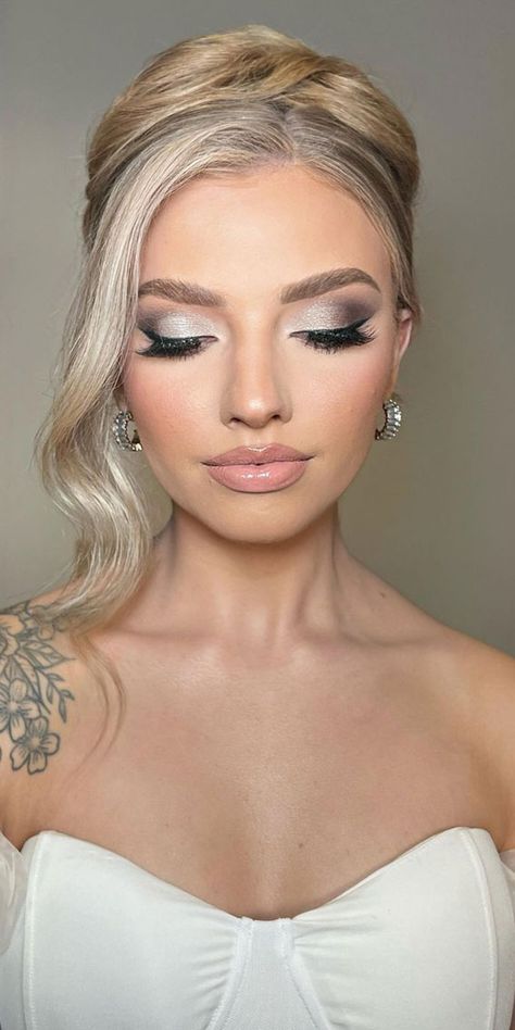 bridal makeup, wedding make up, soft glam makeup, soft glam bridal makeup, bridal makeup look, glam bridal makeup look, soft glam wedding makeup, bridal makeup looks, soft makeup look Makeup Looks Blue Eyes, Bridal Makeup For Green Eyes, Glam Bridesmaid, Bridal Makeup For Blue Eyes, Bridal Makeup Ideas, Romantic Wedding Makeup, Gorgeous Wedding Makeup, Blonde Bride, Wedding Makeup Tutorial