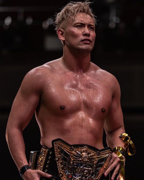 Male Wrestlers, Kazuchika Okada, The Rainmaker, Japan Pro Wrestling, Wrestling Stars, Cm Punk, Different Sports, Professional Wrestling, Pro Wrestling